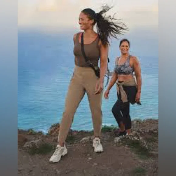 Athleta Trekkie Jogger Pants wheat 8 - Picture 1 of 7